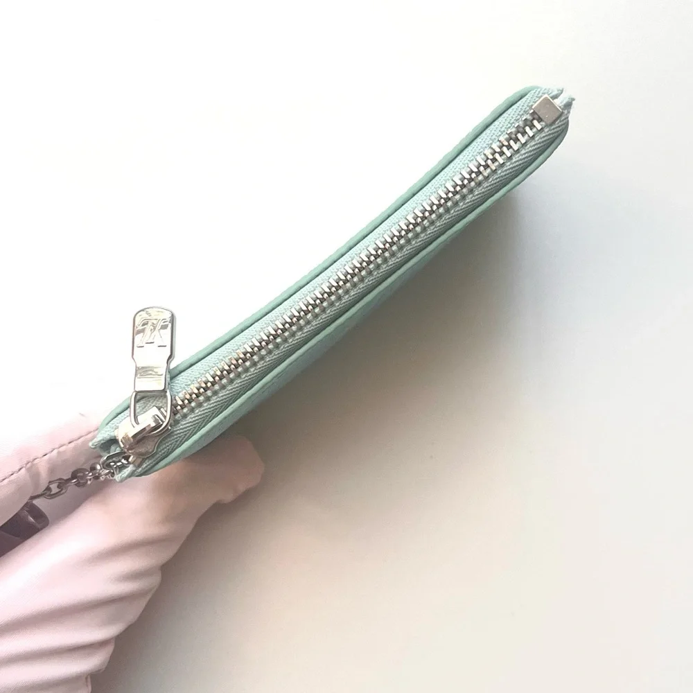 🔥 LOUIS VUITTON Light Green with yellow Monogram key  pouch/holder